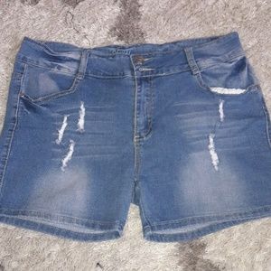 Ying & Feng Jean Shorts 23/24